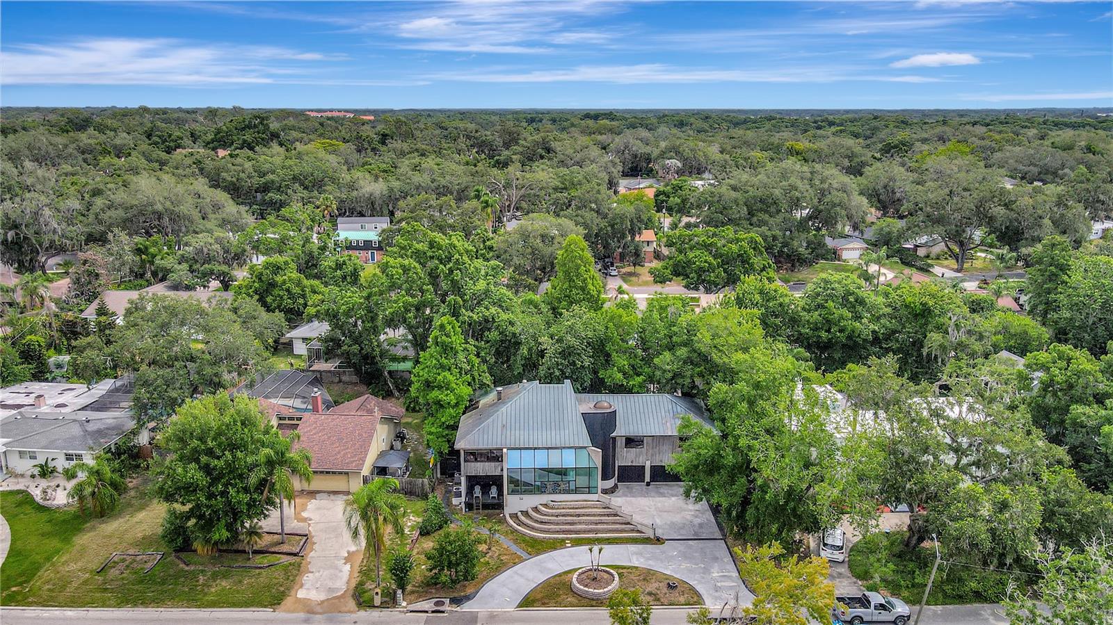 312 Riverhills, Tampa, FL 33617