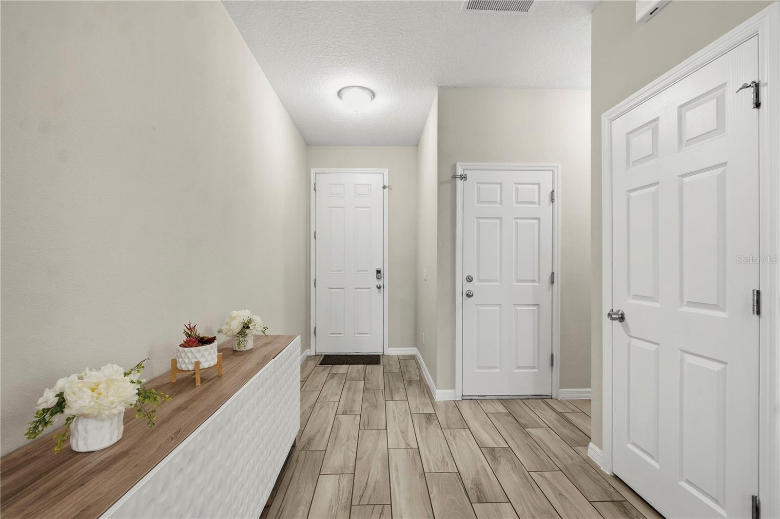 205 Aberdeen, Davenport, FL 33896