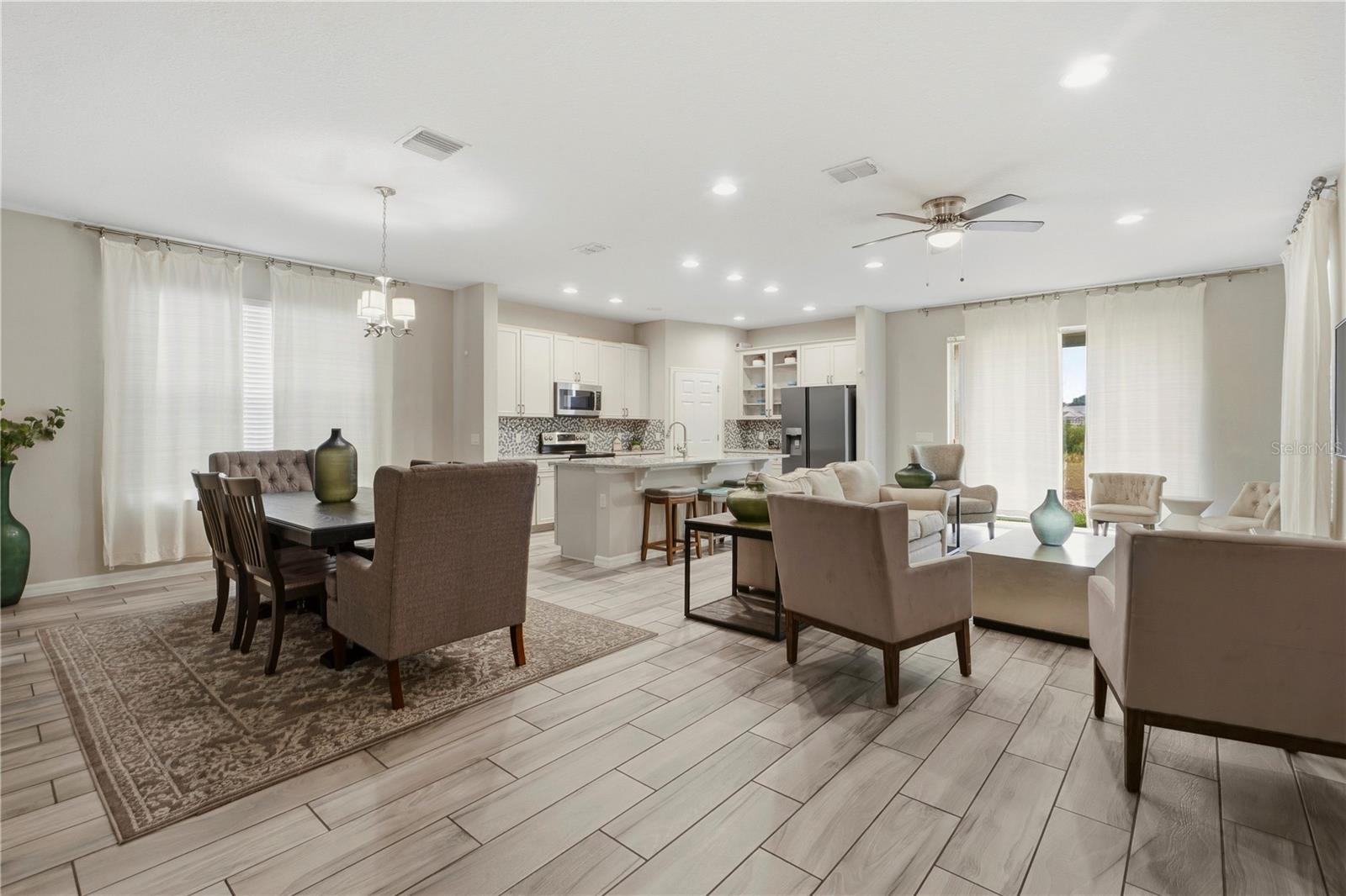 205 Aberdeen, Davenport, FL 33896