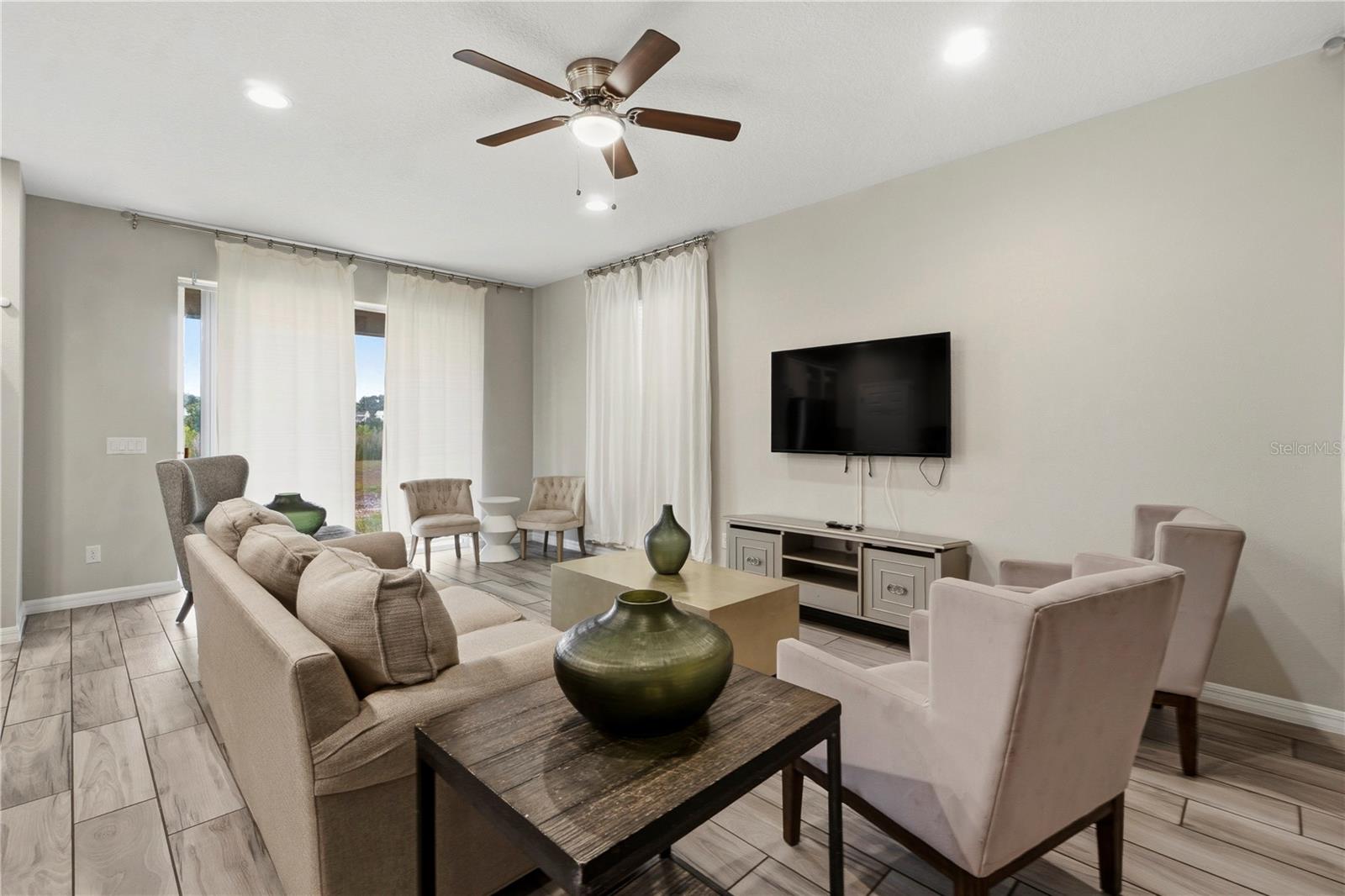 205 Aberdeen, Davenport, FL 33896