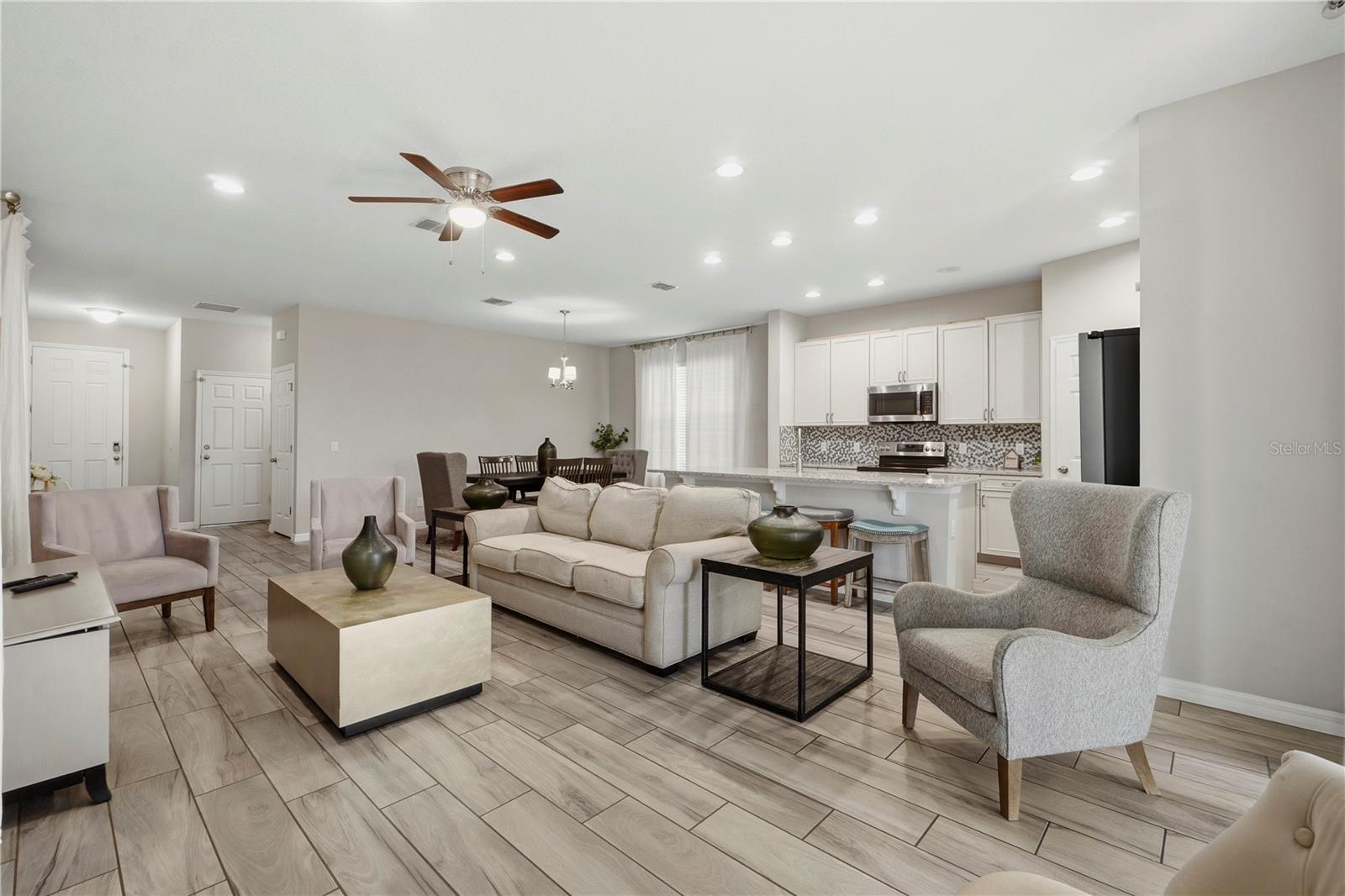 205 Aberdeen, Davenport, FL 33896