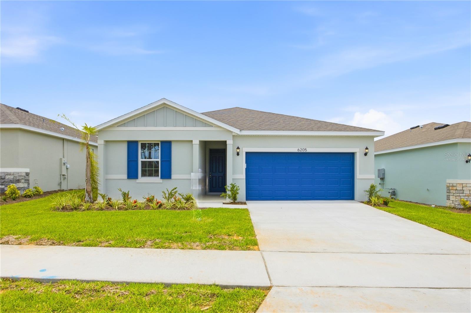 6205 Sanders Grove, Okahumpka, FL 34762