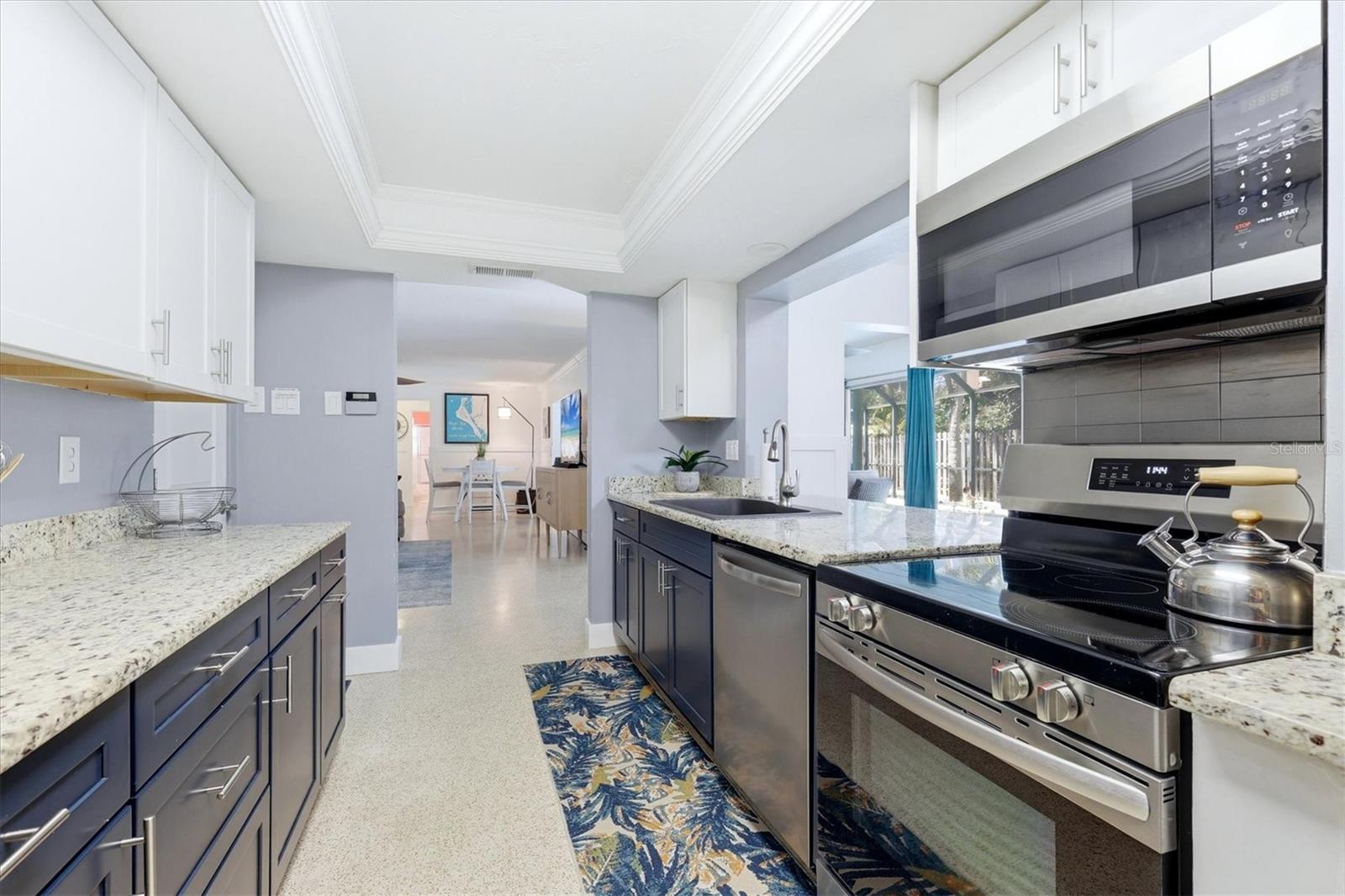 5128 Oxford, Sarasota, FL 34242