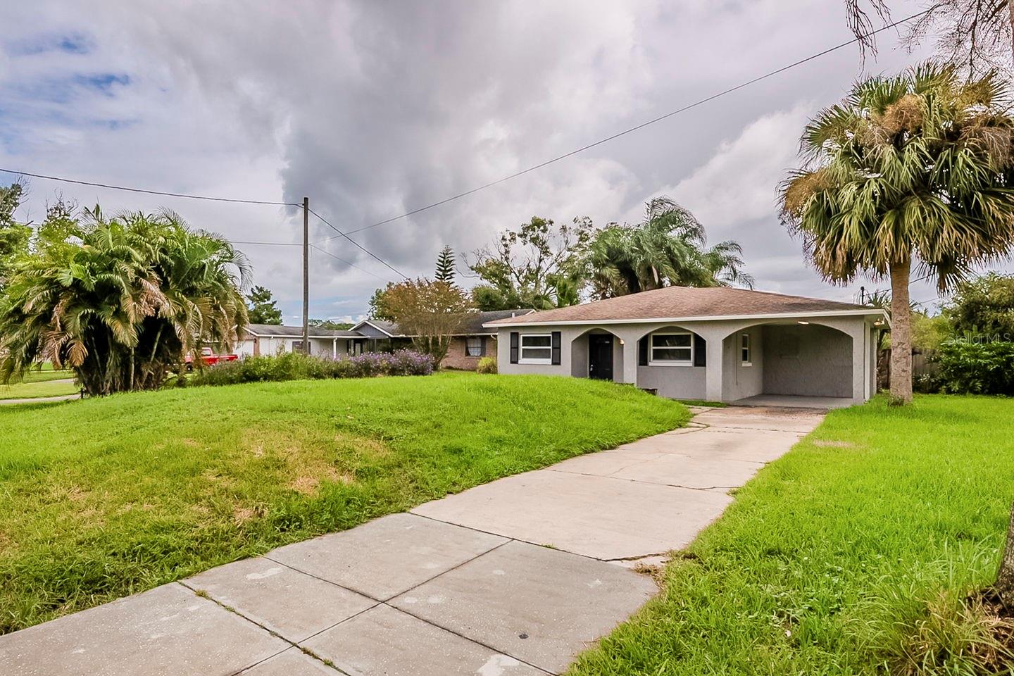 28042 Lois, Tavares, FL 32778