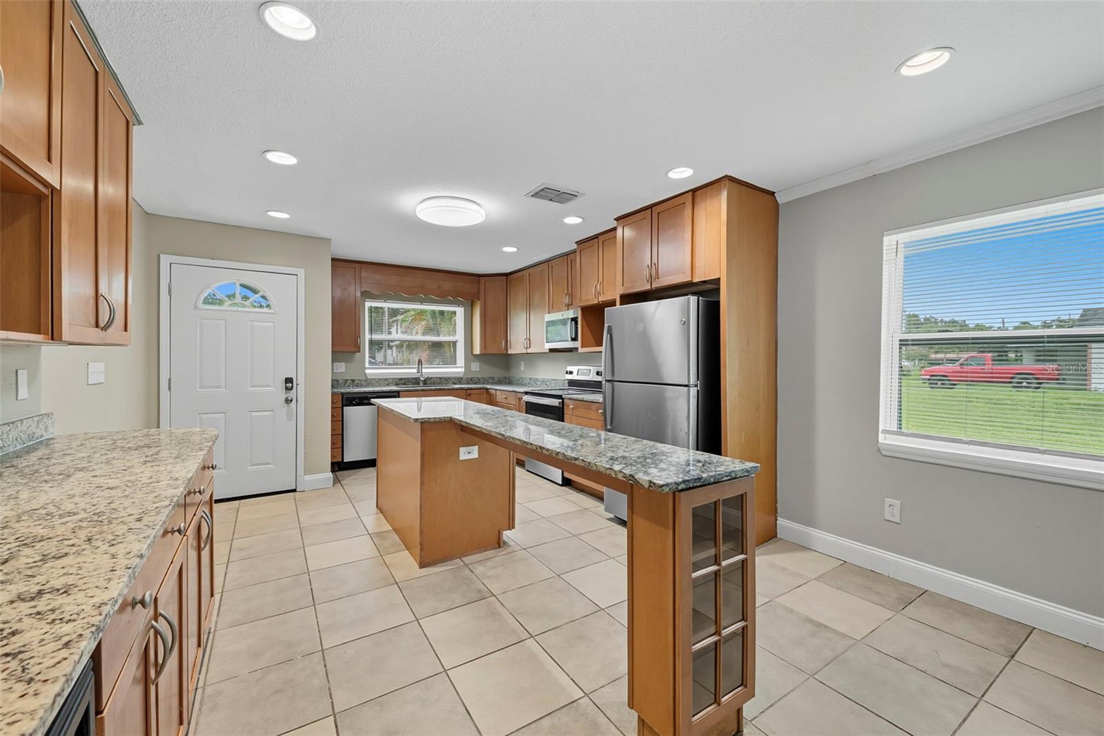 28042 Lois, Tavares, FL 32778