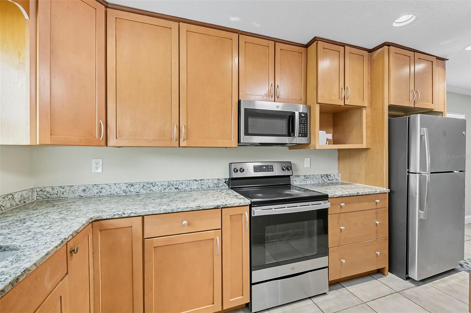 28042 Lois, Tavares, FL 32778