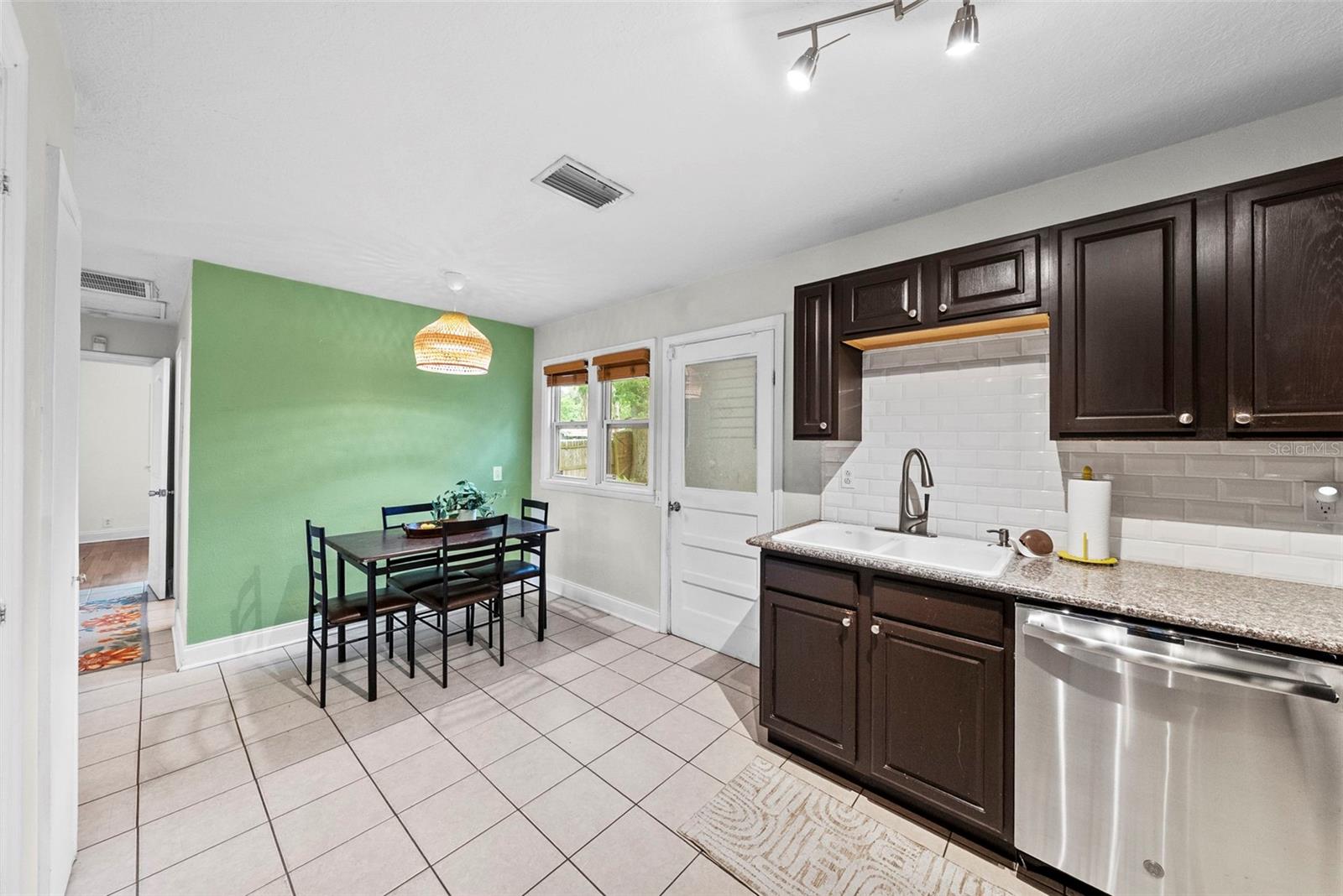 2016 Powhatan, Tampa, FL 33610