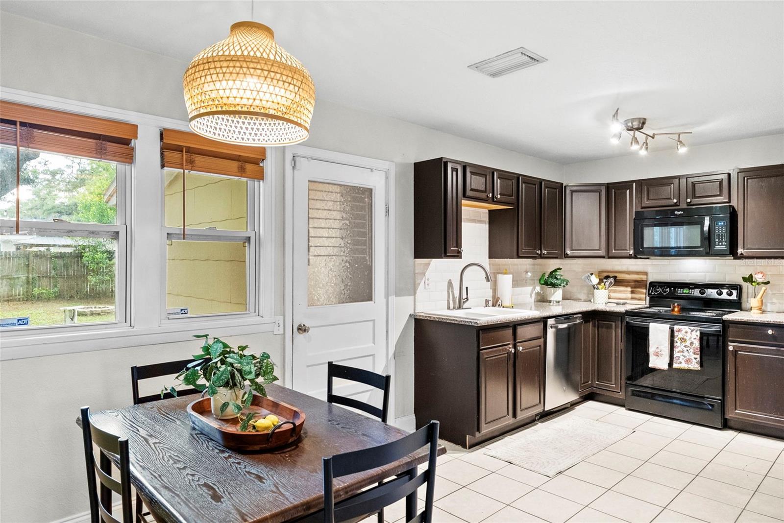 2016 Powhatan, Tampa, FL 33610