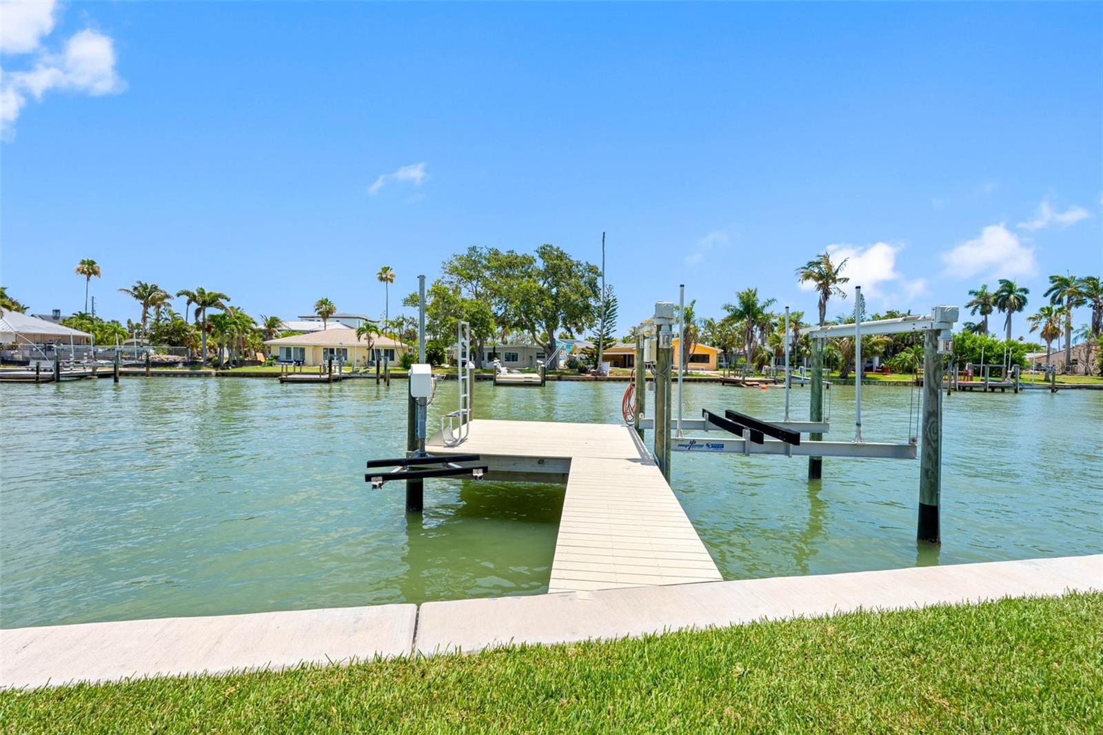 16025 Redington, Redington Beach, FL 33708