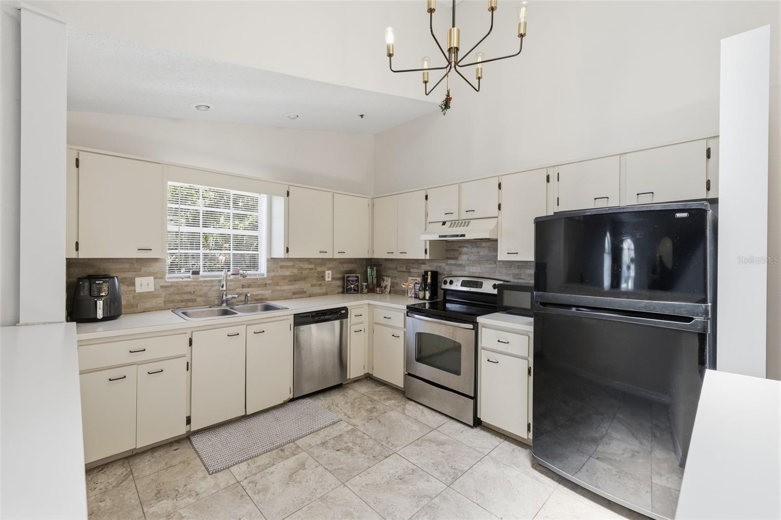 11844 Skylake, Tampa, FL 33617
