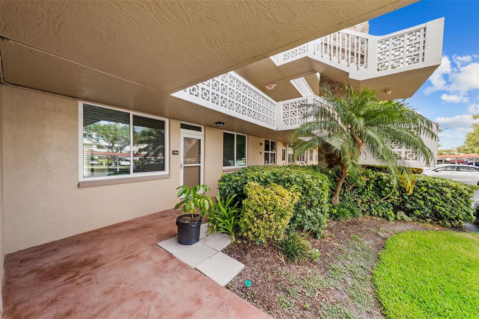5095 Bay Unit 114, St Petersburg, FL 33703