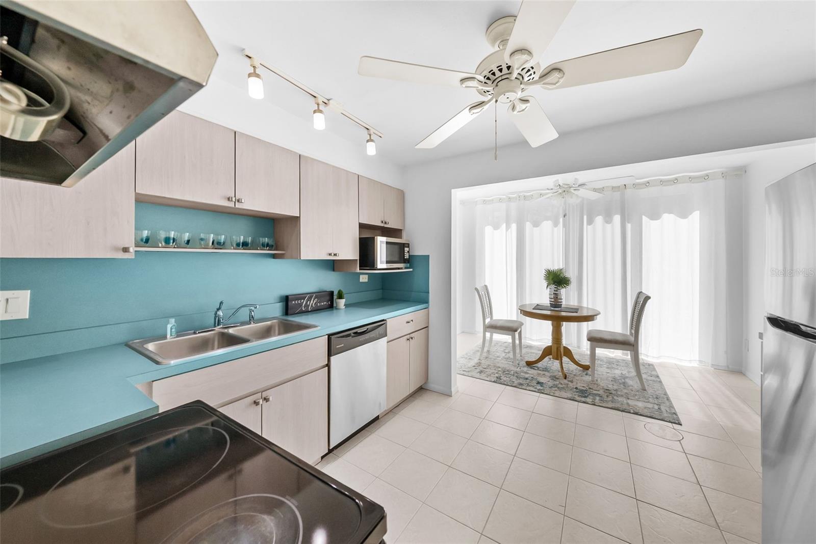 5095 Bay Unit 114, St Petersburg, FL 33703