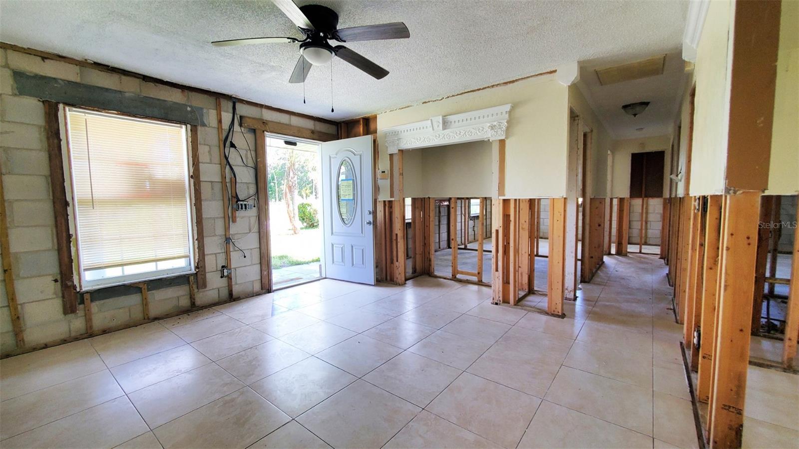963 Madison Avenue, Daytona Beach, FL 32114