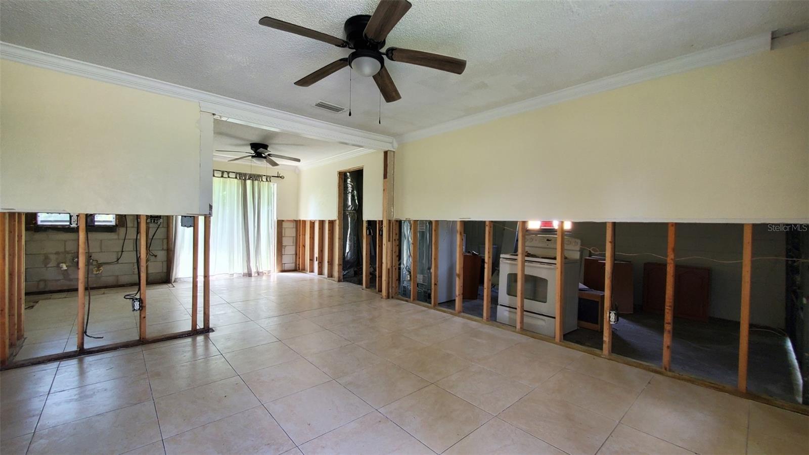 963 Madison Avenue, Daytona Beach, FL 32114
