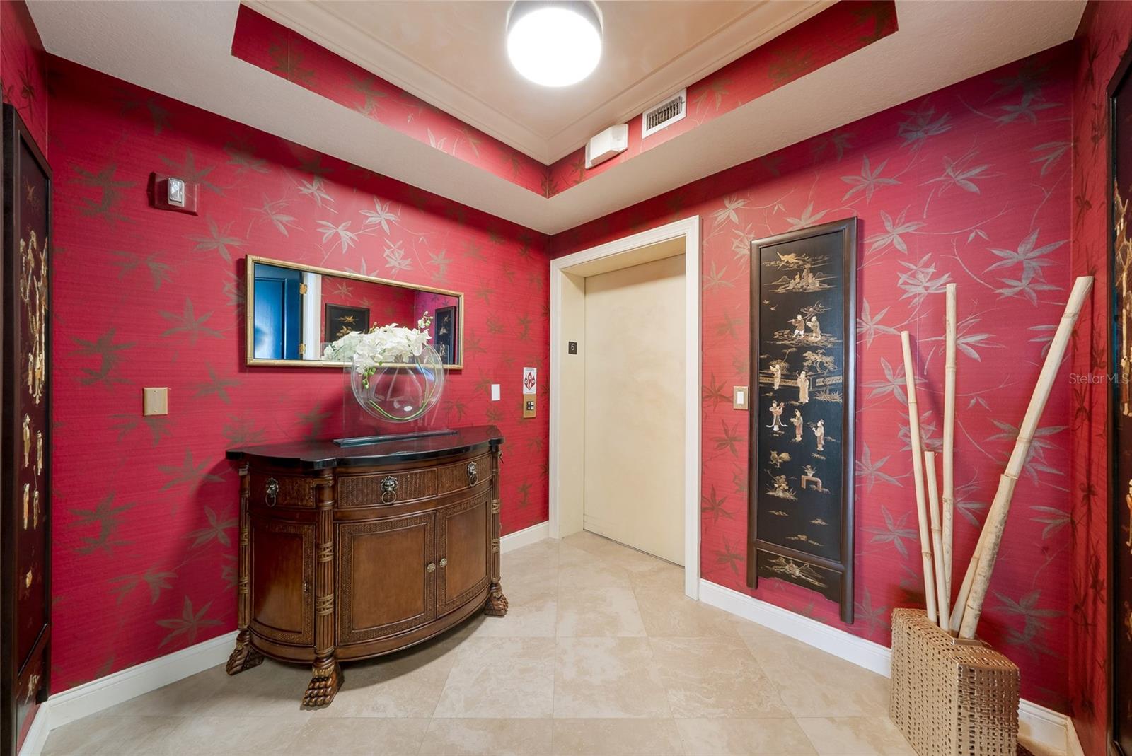 136 Golden Gate Unit 602, Sarasota, FL 34236