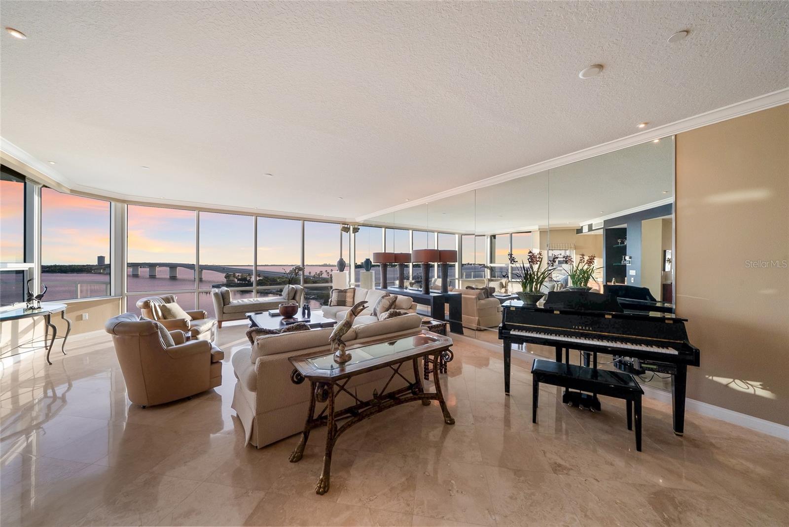 136 Golden Gate Unit 602, Sarasota, FL 34236