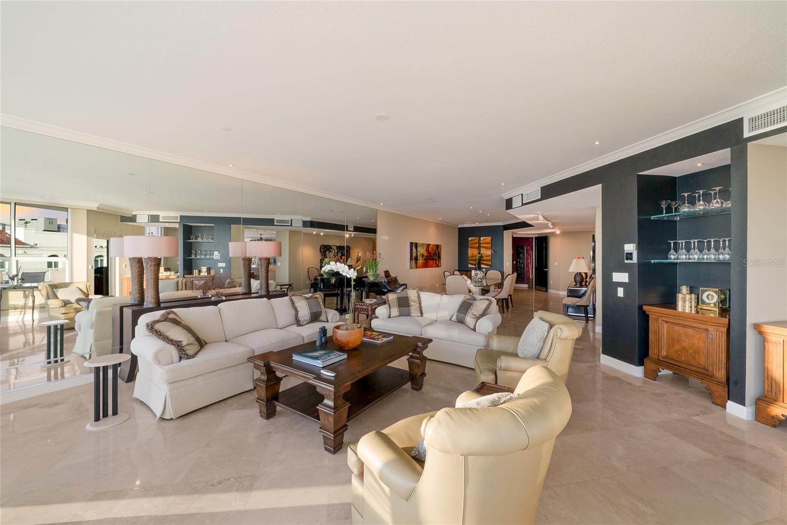 136 Golden Gate Unit 602, Sarasota, FL 34236