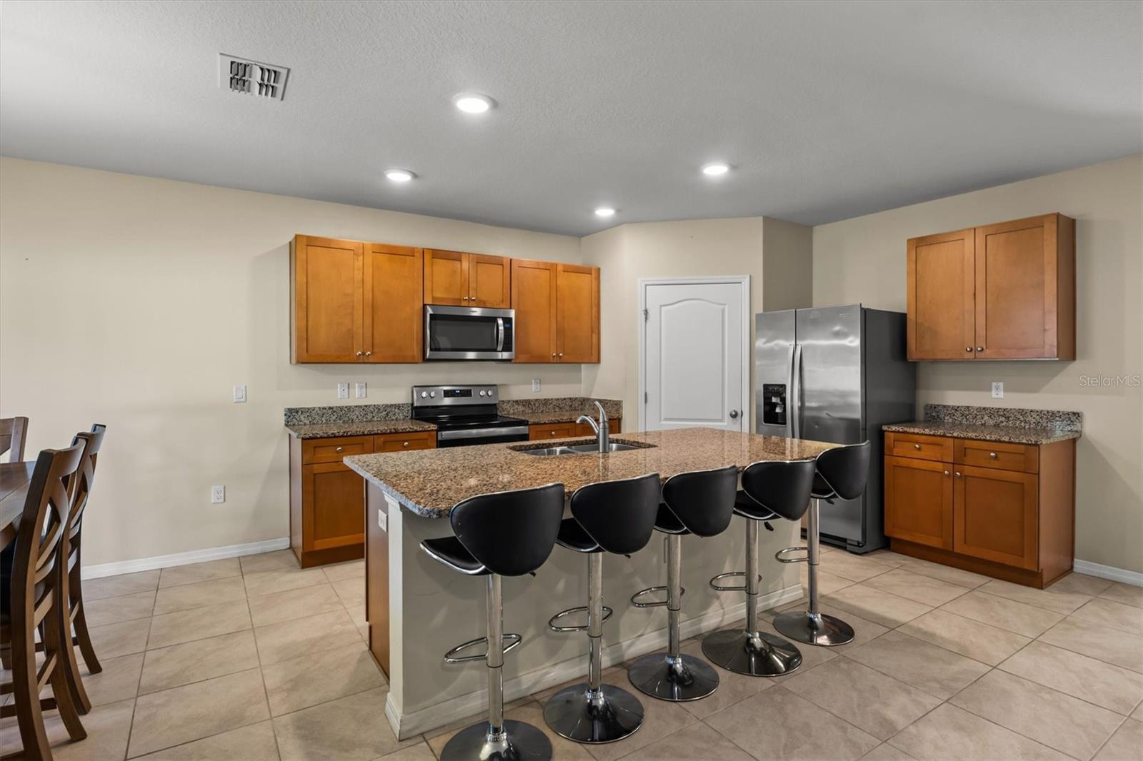 323 Harbour, Mulberry, FL 33860