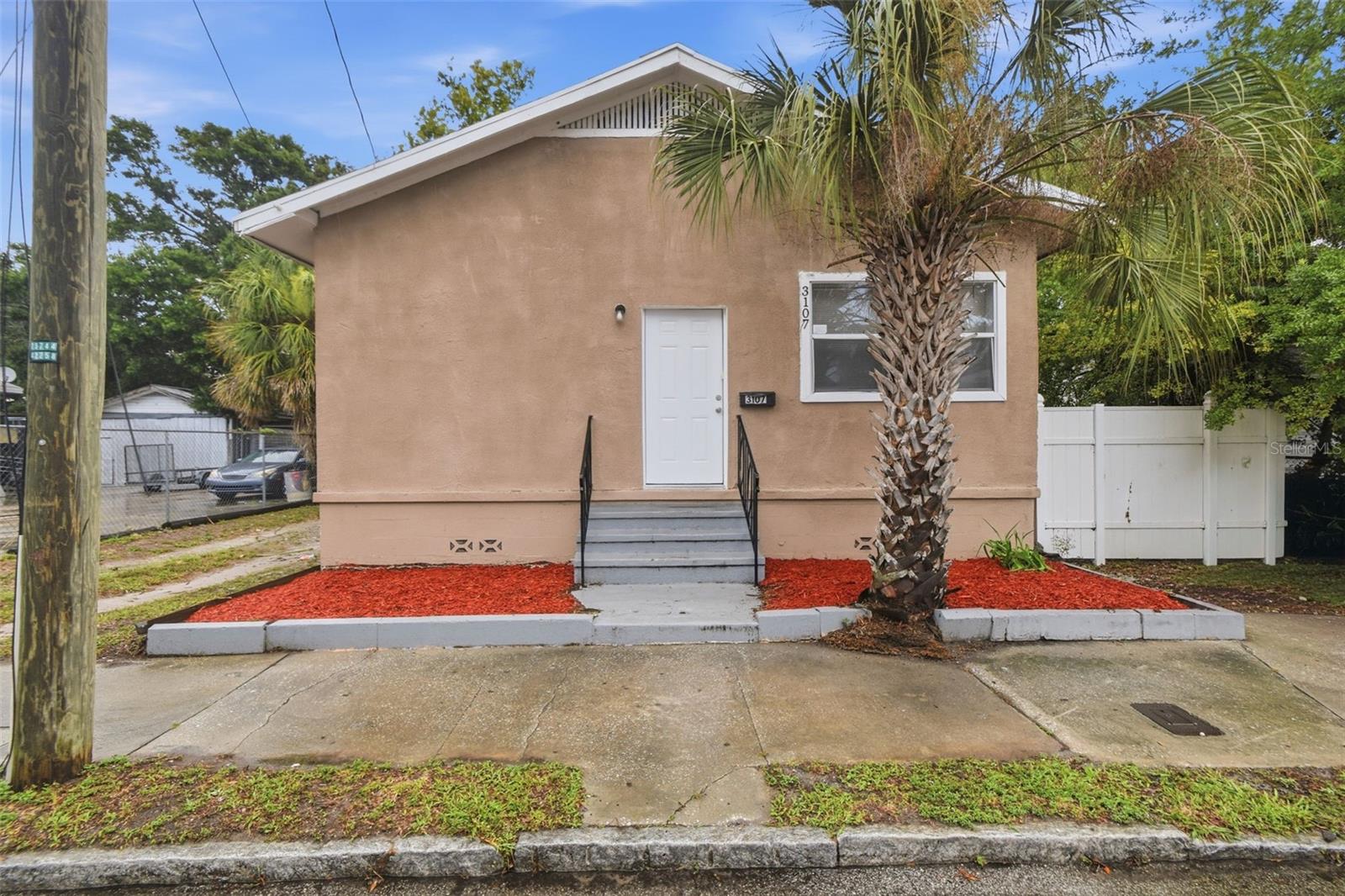 3107 16th, Tampa, FL 33605
