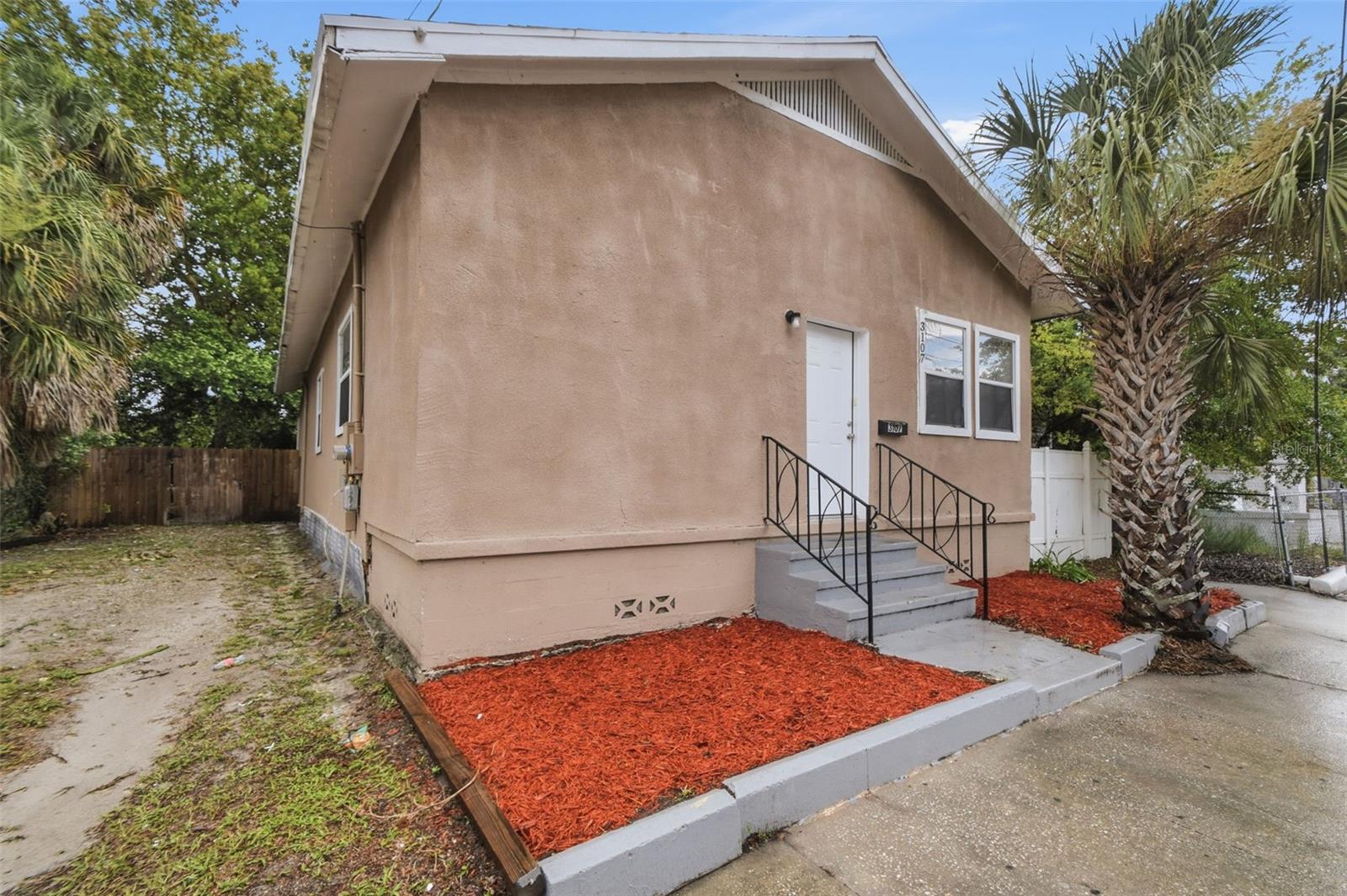 3107 16th, Tampa, FL 33605