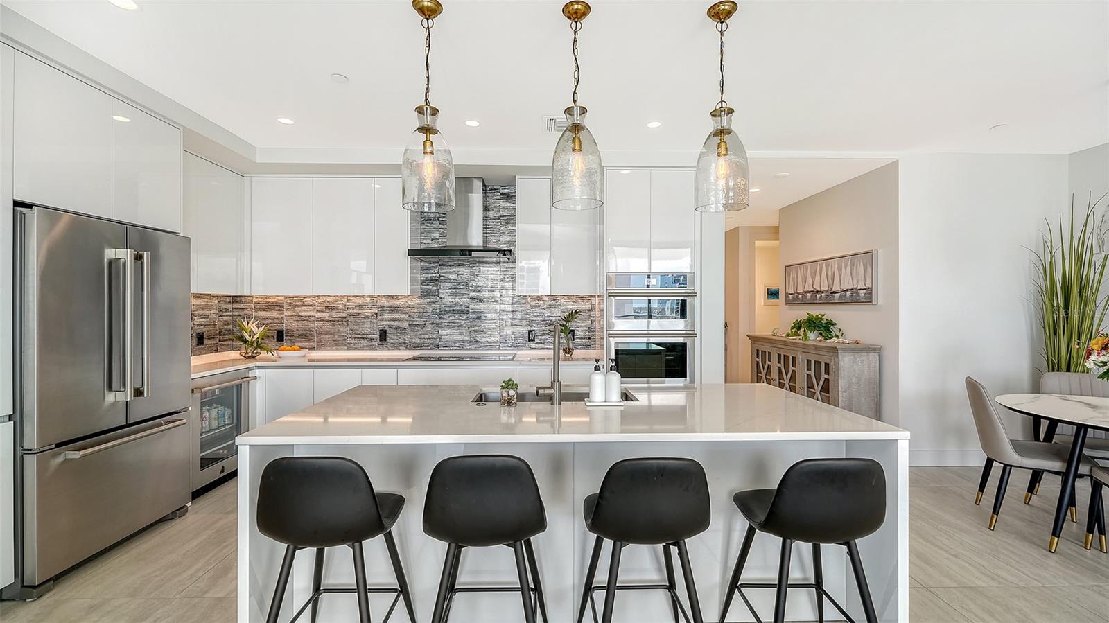 301 Quay Commons Unit 1007, Sarasota, FL 34236