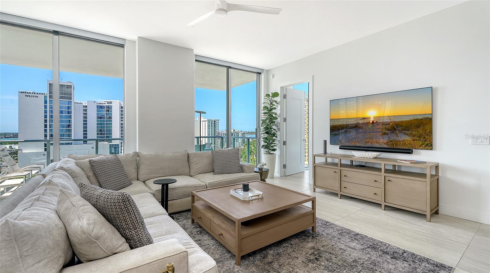 301 Quay Commons Unit 1007, Sarasota, FL 34236
