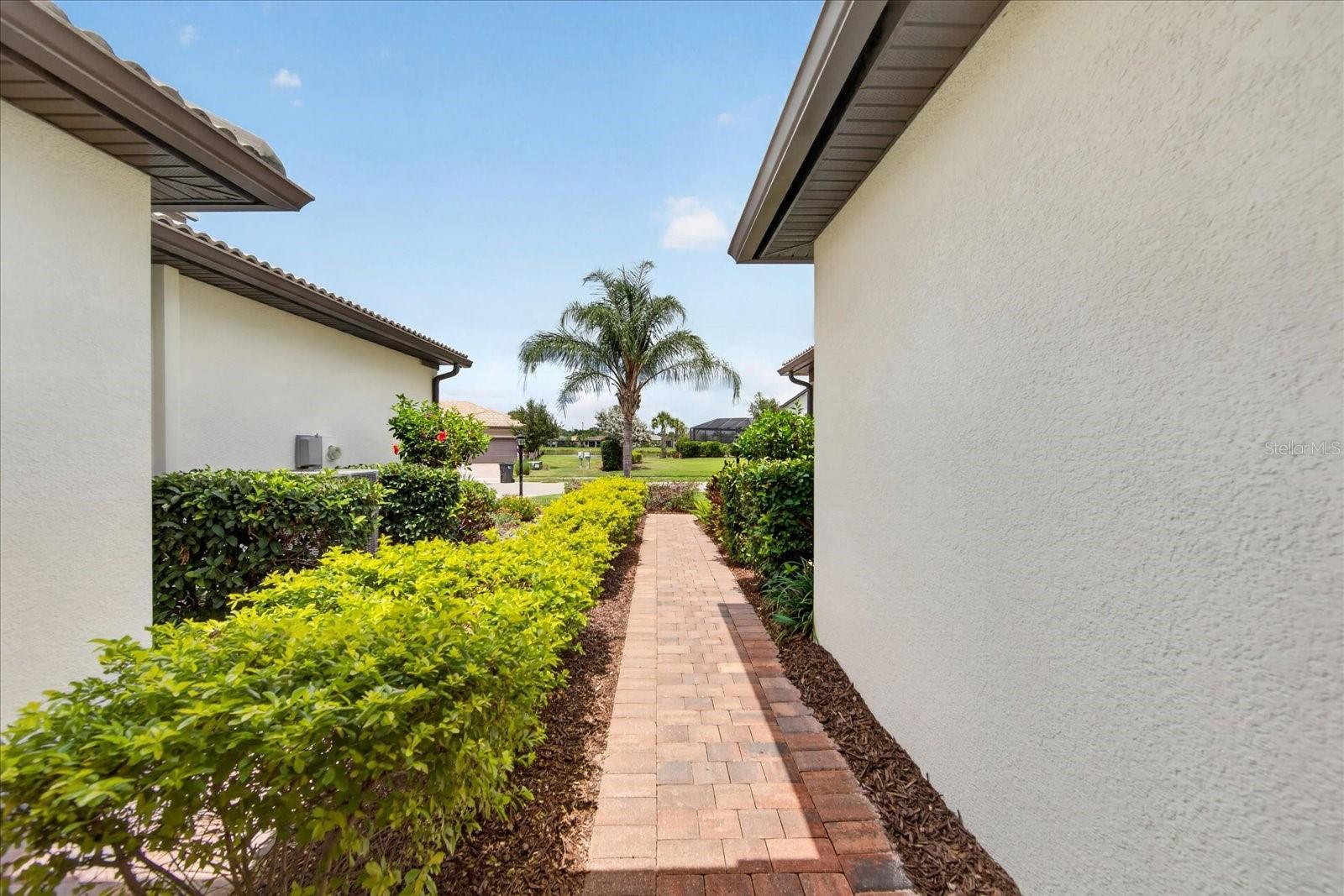 17658 Camden, Bradenton, FL 34202