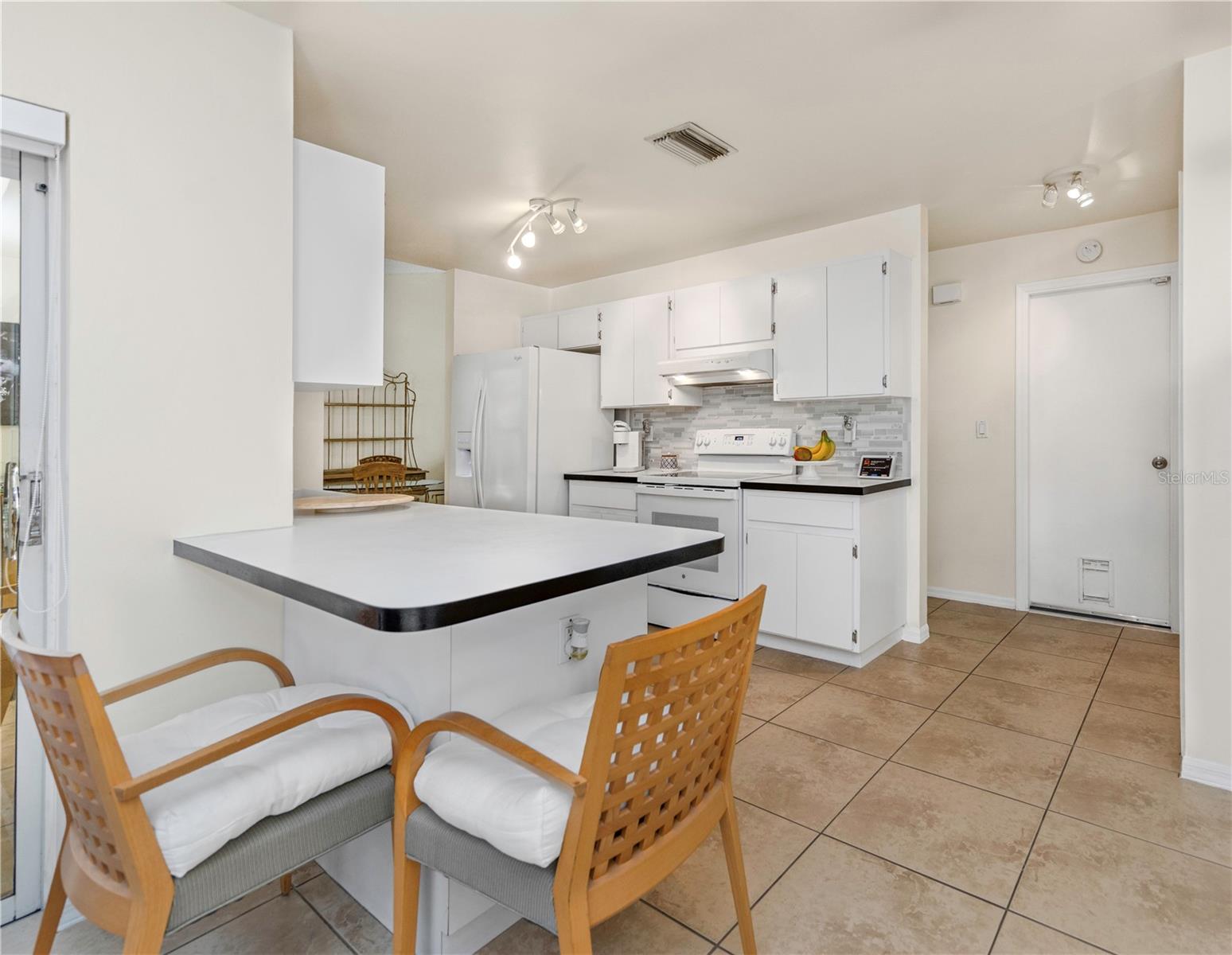 2437 Hawk, Palm Harbor, FL 34683