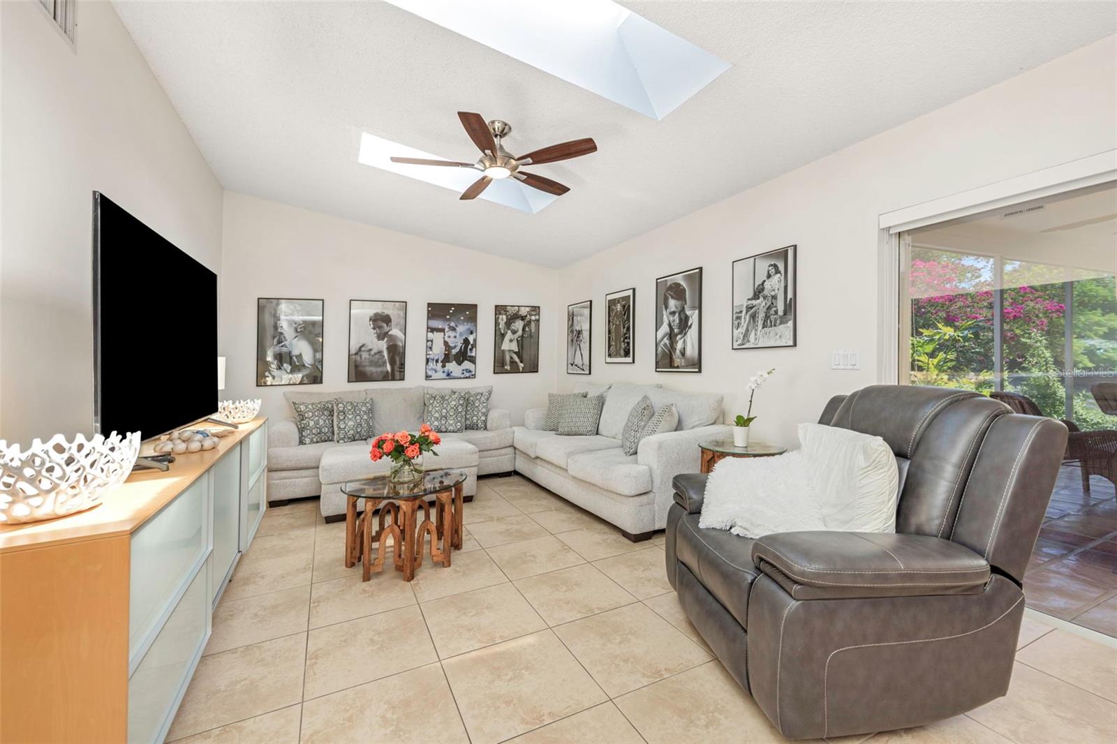 2437 Hawk, Palm Harbor, FL 34683