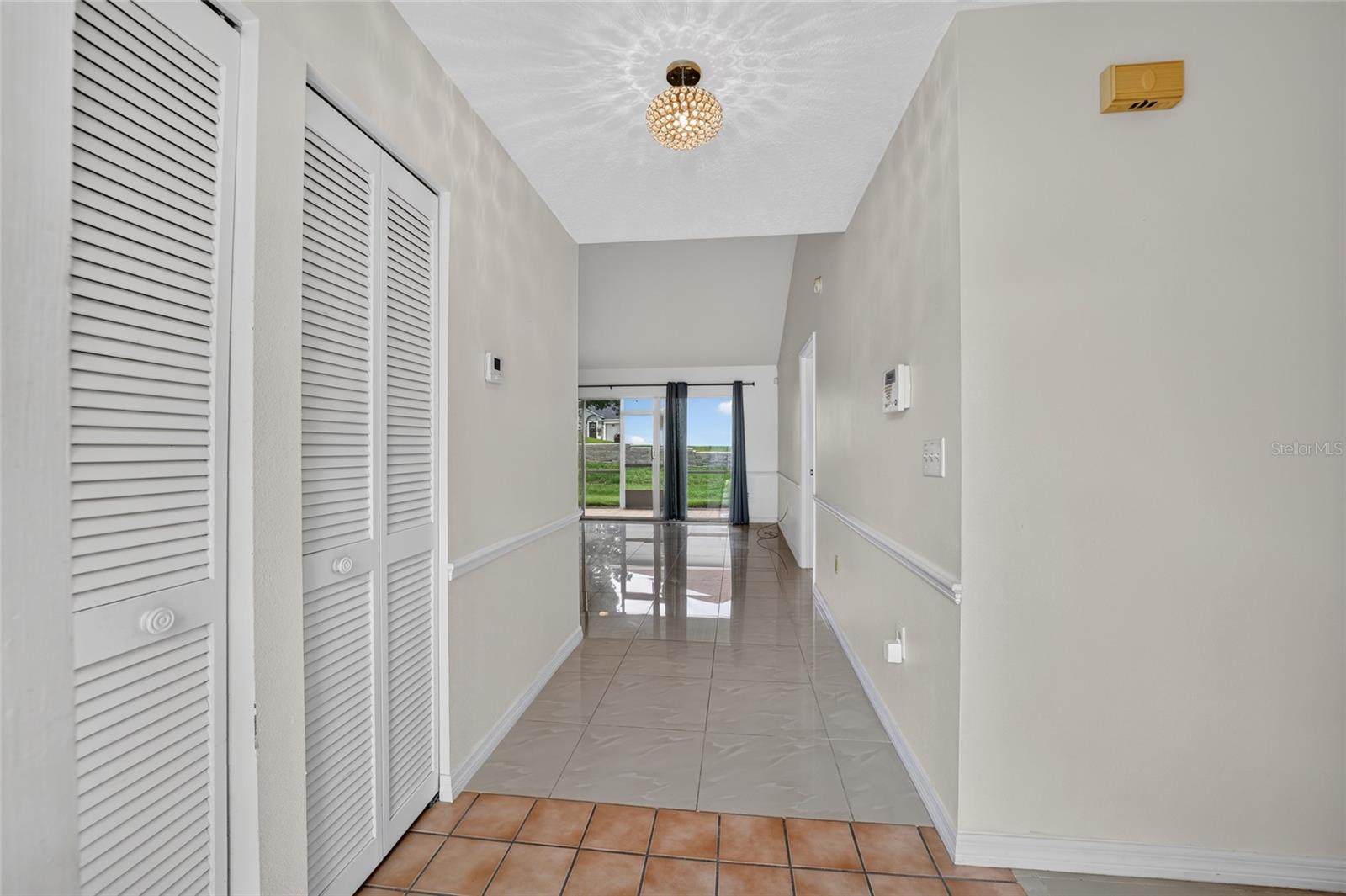 2437 20th, Ocala, FL 34471