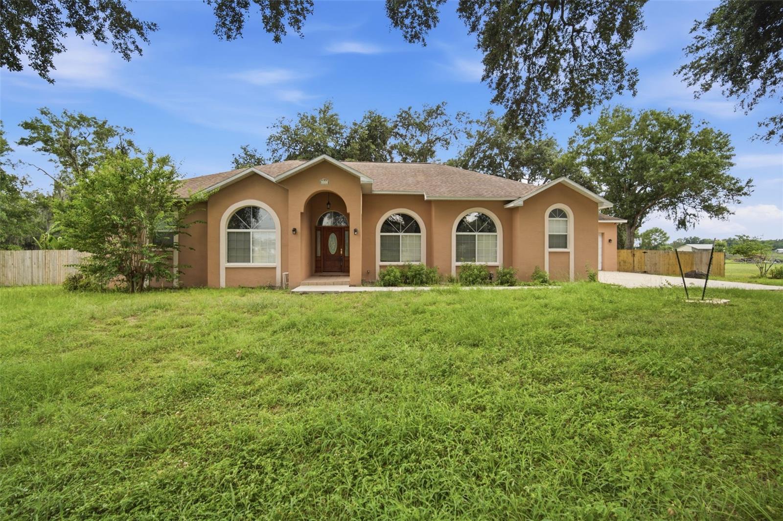 6611 Knights Griffin, Plant City, FL 33565