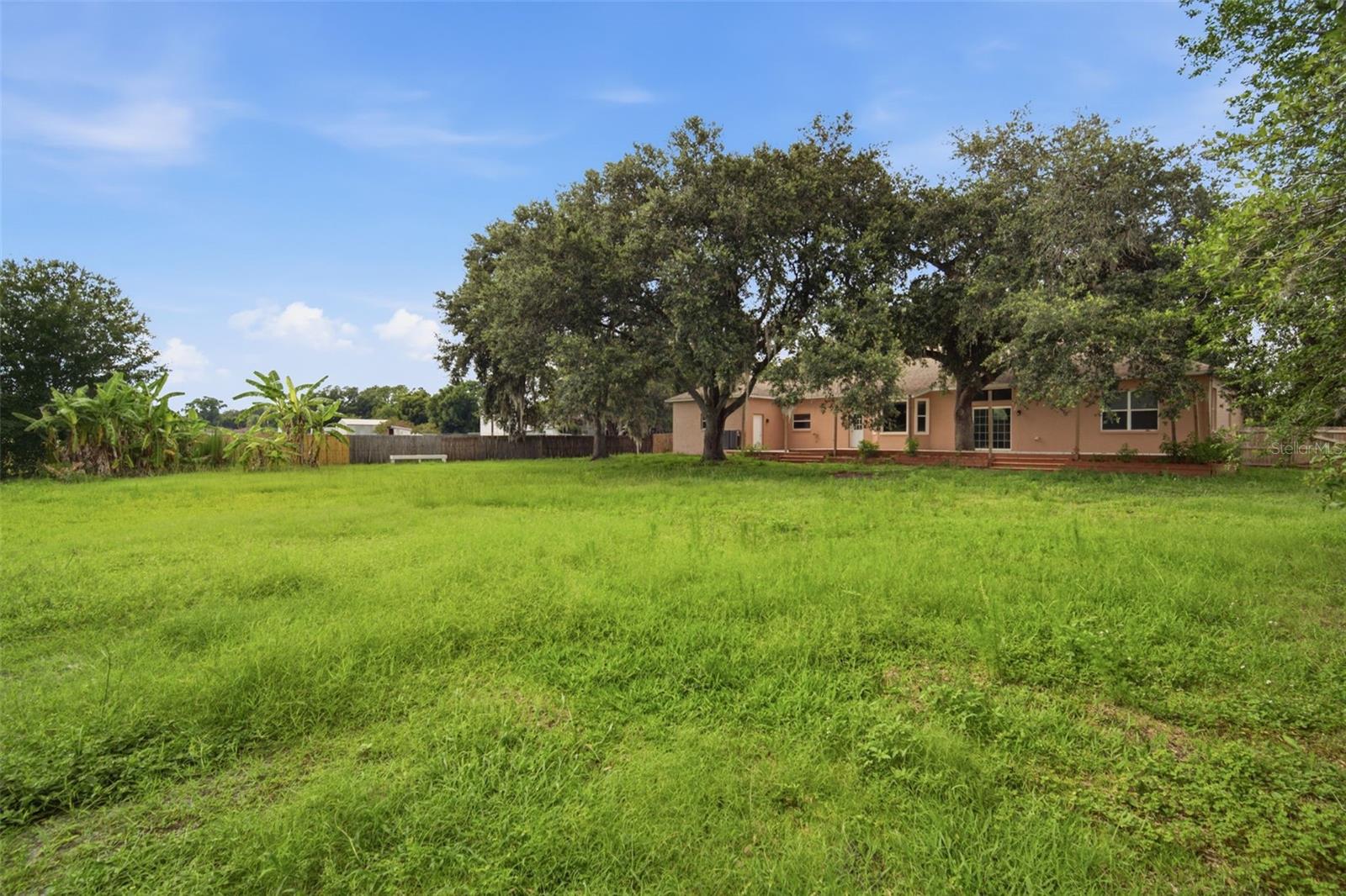 6611 Knights Griffin, Plant City, FL 33565
