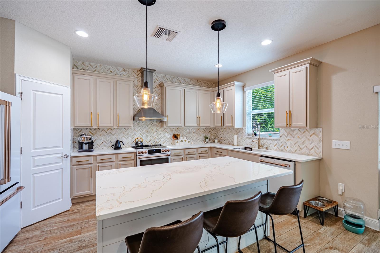 1908 Nassau, Tampa, FL 33607