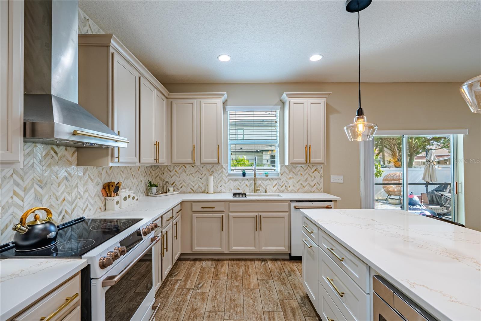 1908 Nassau, Tampa, FL 33607