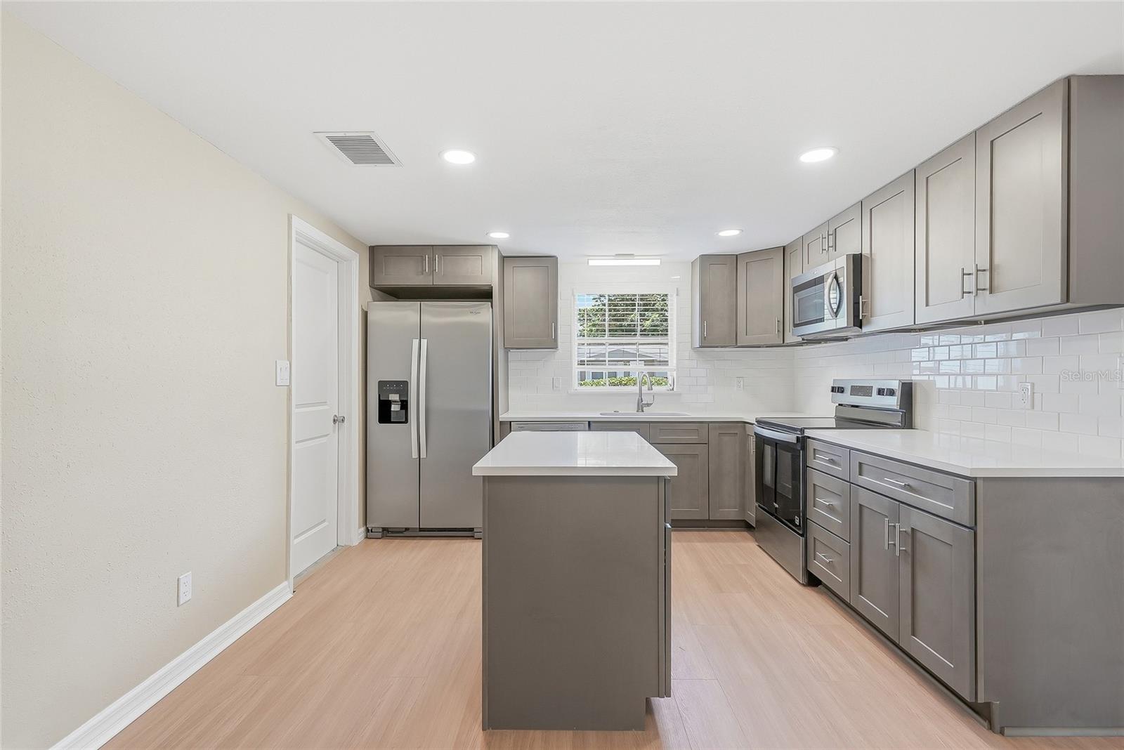10837 Premier, Port Richey, FL 34668