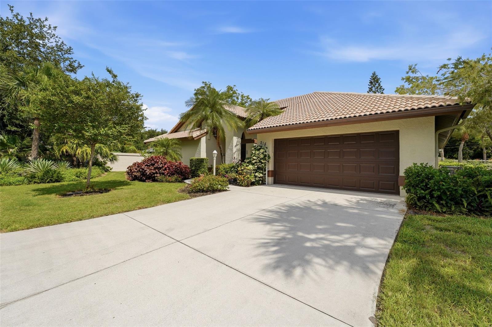 215 Carriage House Unit 215, Nokomis, FL 34275