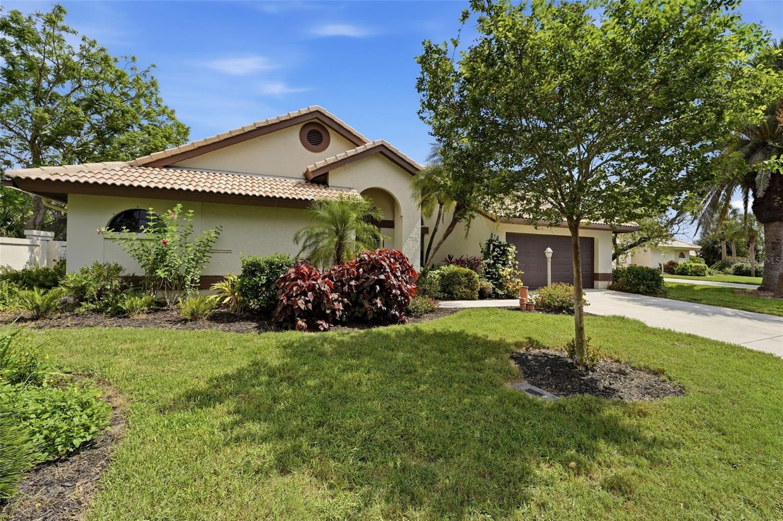 215 Carriage House Unit 215, Nokomis, FL 34275