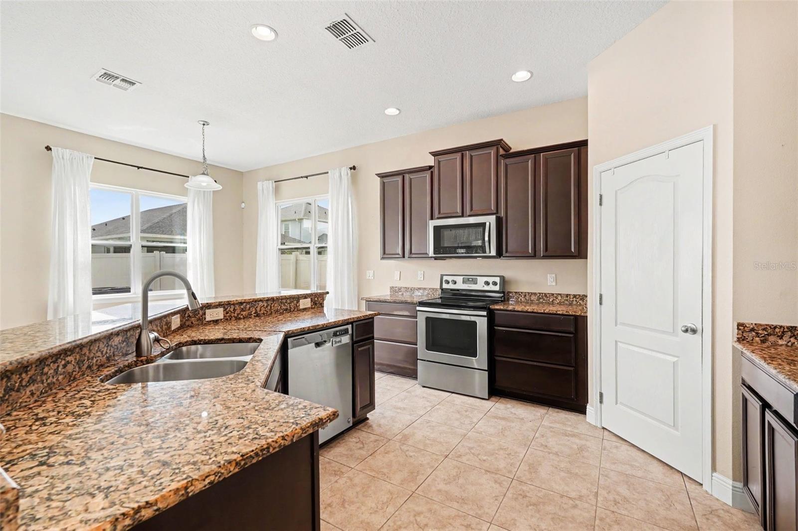 7614 Atwood, Wesley Chapel, FL 33545