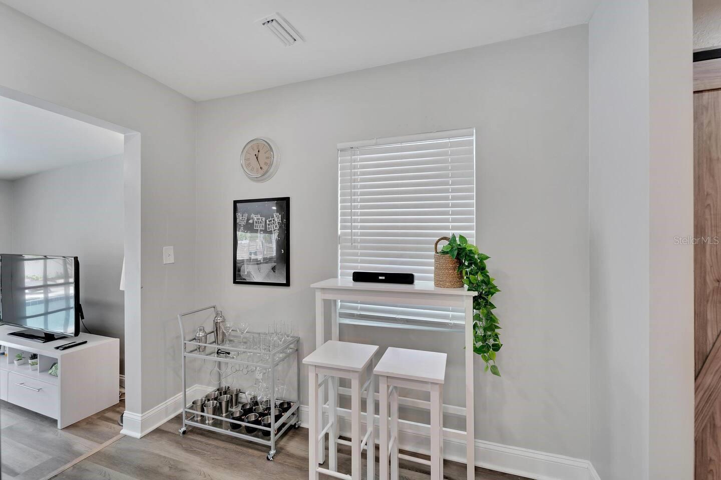 2219 16th, St Petersburg, FL 33704