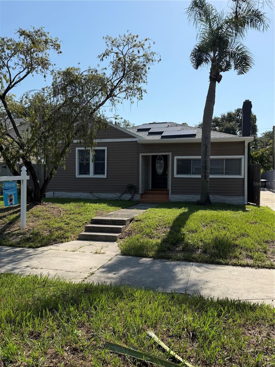 2219 16th, St Petersburg, FL 33704