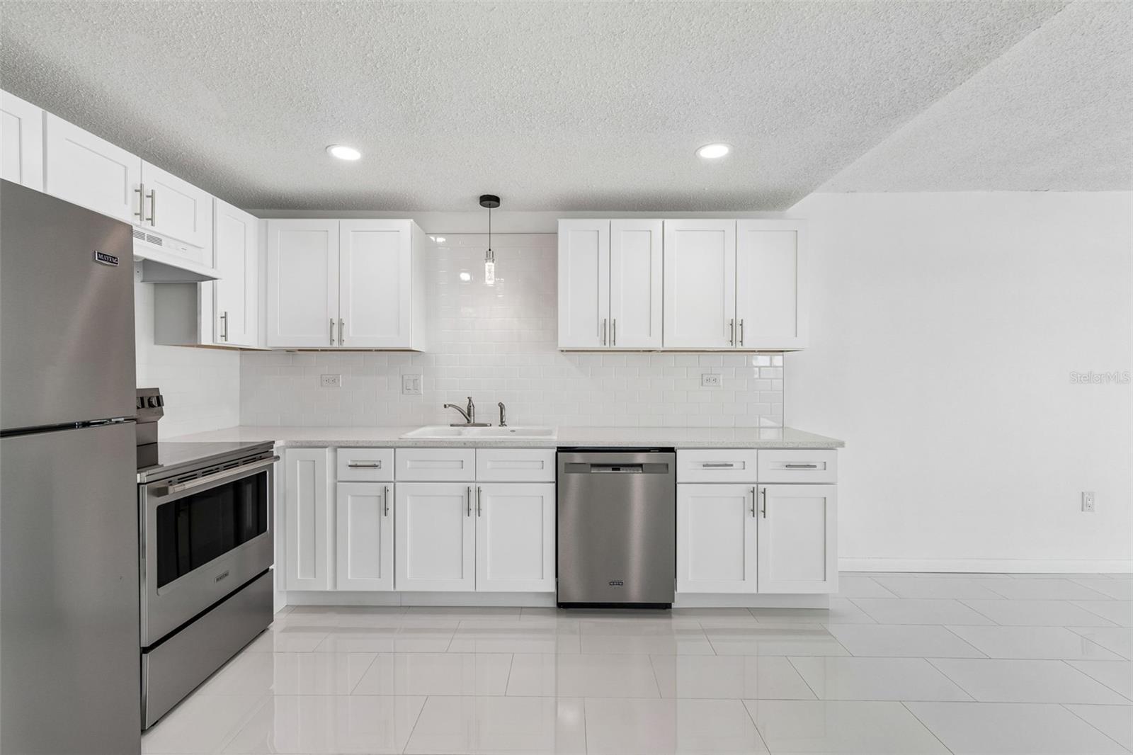 450 Treasure Island Unit 106, Treasure Island, FL 33706