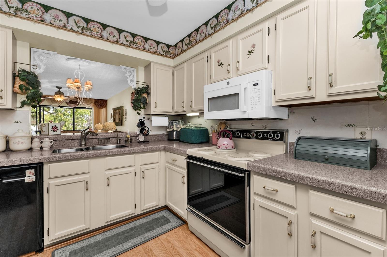 5221 Lake Village Unit 24, Sarasota, FL 34235