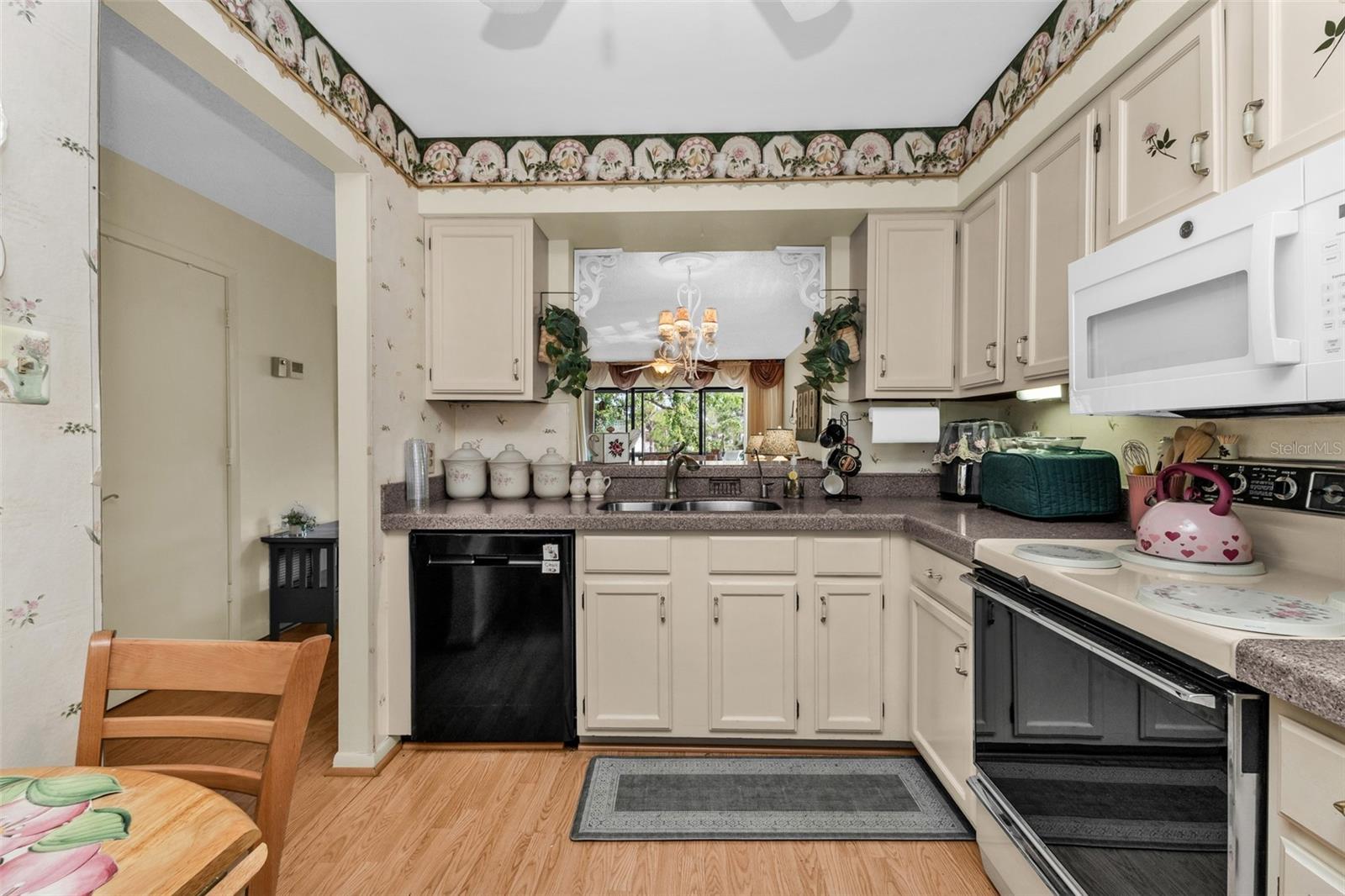 5221 Lake Village Unit 24, Sarasota, FL 34235