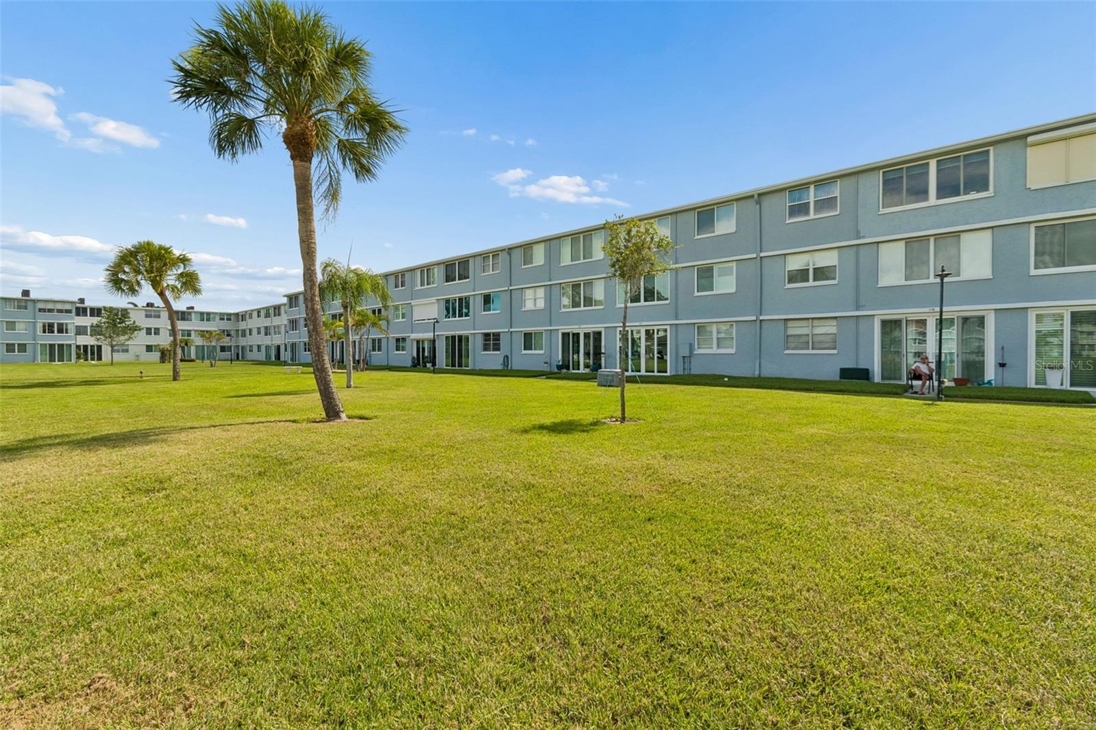 4715 Bay Unit 223, St Petersburg, FL 33703
