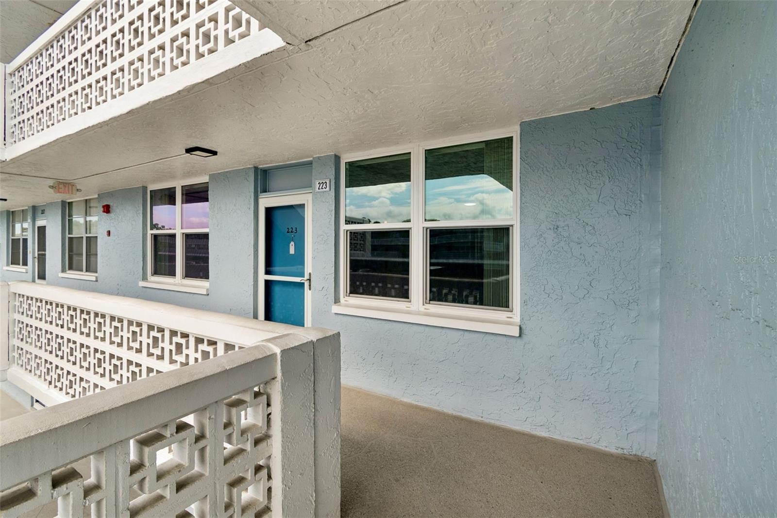 4715 Bay Unit 223, St Petersburg, FL 33703