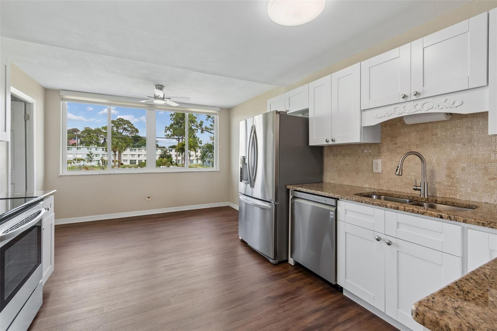4715 Bay Unit 223, St Petersburg, FL 33703
