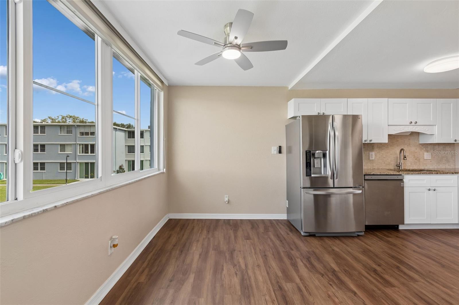 4715 Bay Unit 223, St Petersburg, FL 33703
