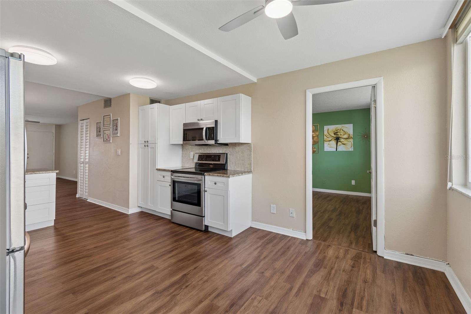 4715 Bay Unit 223, St Petersburg, FL 33703