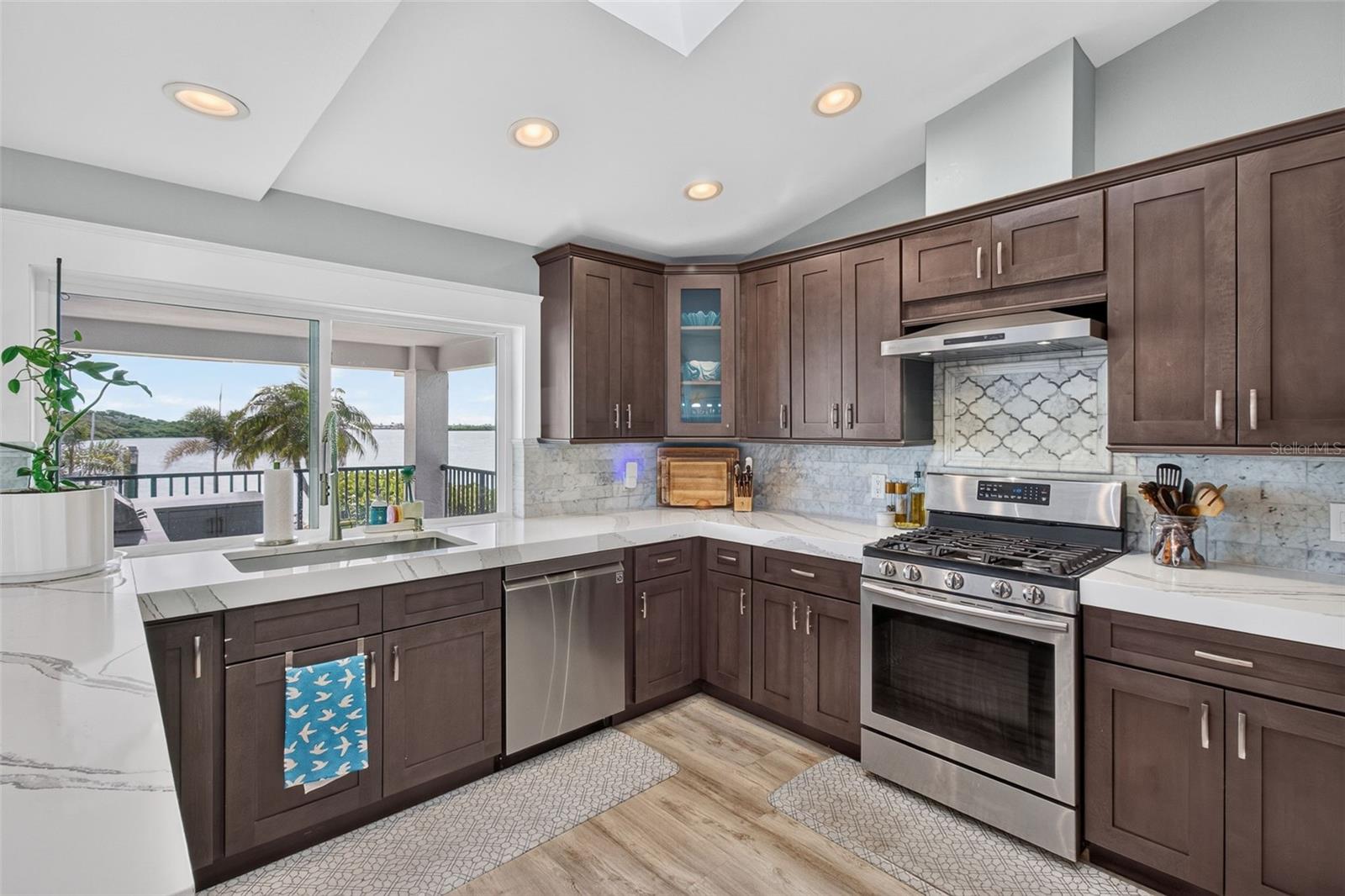 503 Johns Pass, Madeira Beach, FL 33708