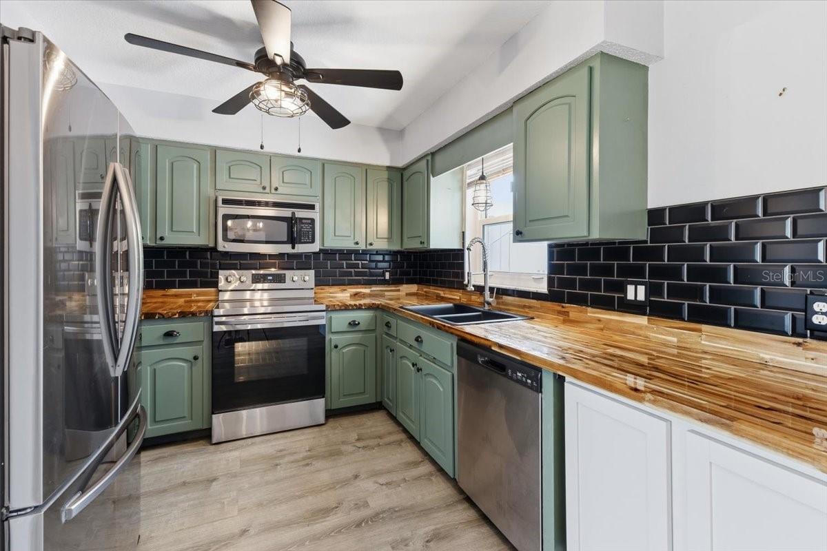 9601 Gulfstream, Englewood, FL 34224